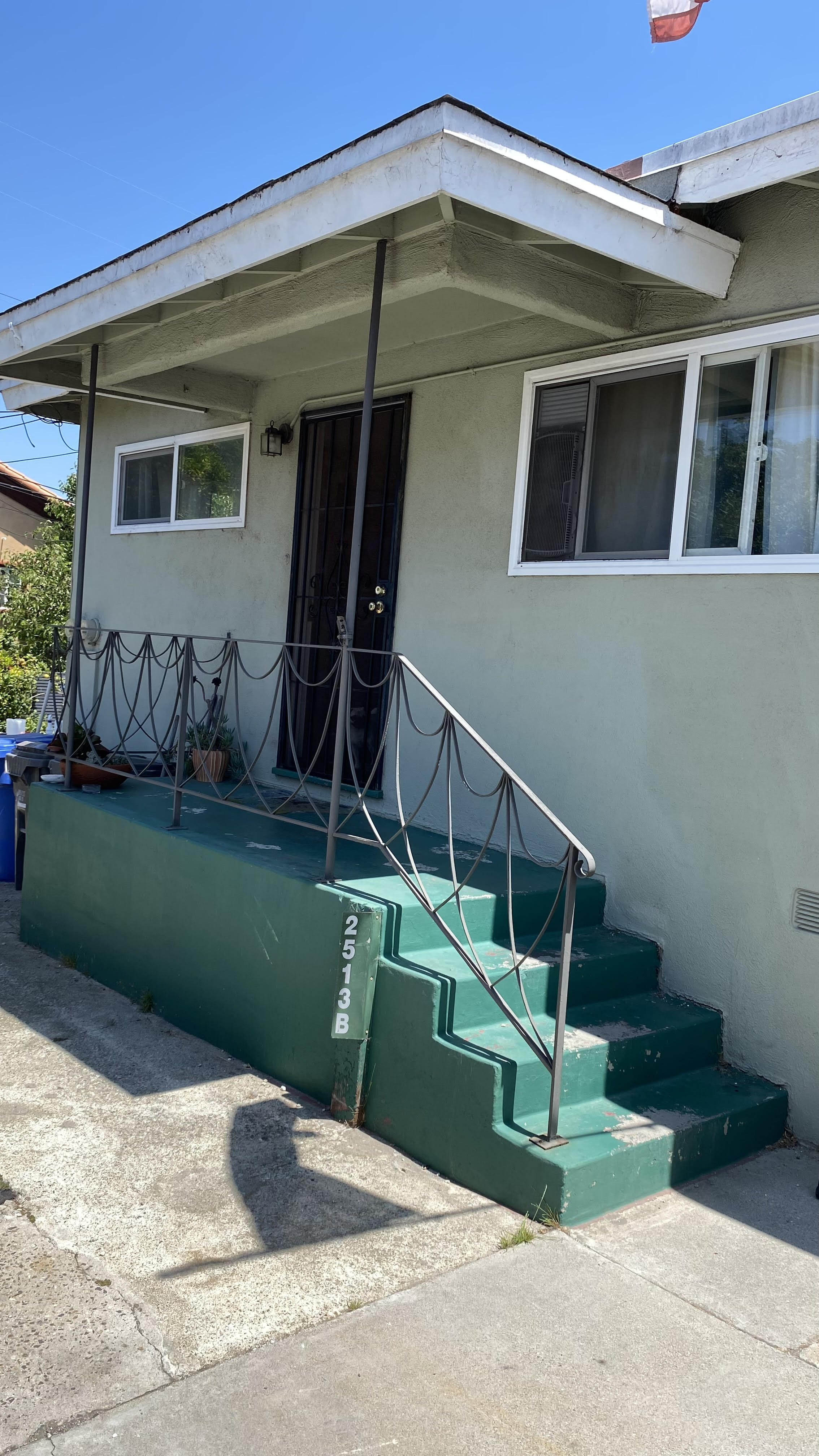 20240809-195136330-b4ed-80f51a25fbc9_front of house.jpg